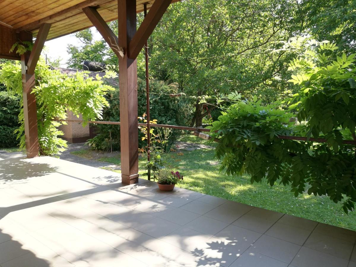 Holiday House Retro Szántód 外观 照片